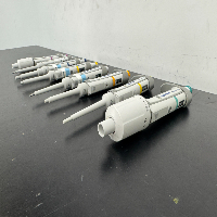 Eppendorf Research Plus Single Channel Pipettes image 1